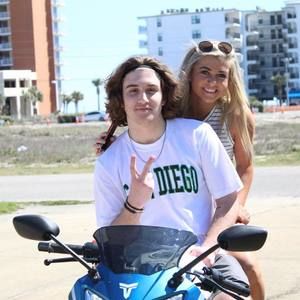 Meet your Posher, Zane